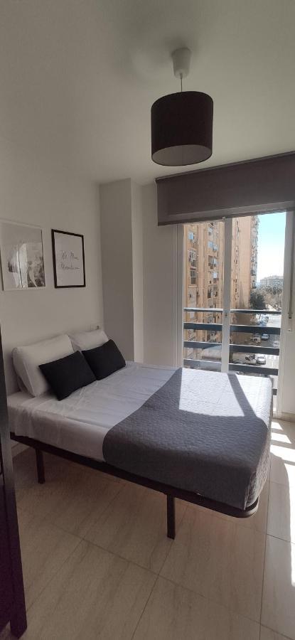 말라가 Huelin House Beach And Sun, Con Parking Y A 500 Metros De La Playa 아파트 외부 사진
